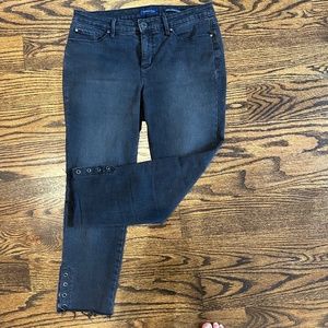 NWOT Black Skinny Jeans grommet detail